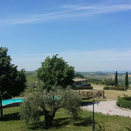 With Swimming Pool, Fenced, 10 Bed Places Toscana Wi-fi Lodge *